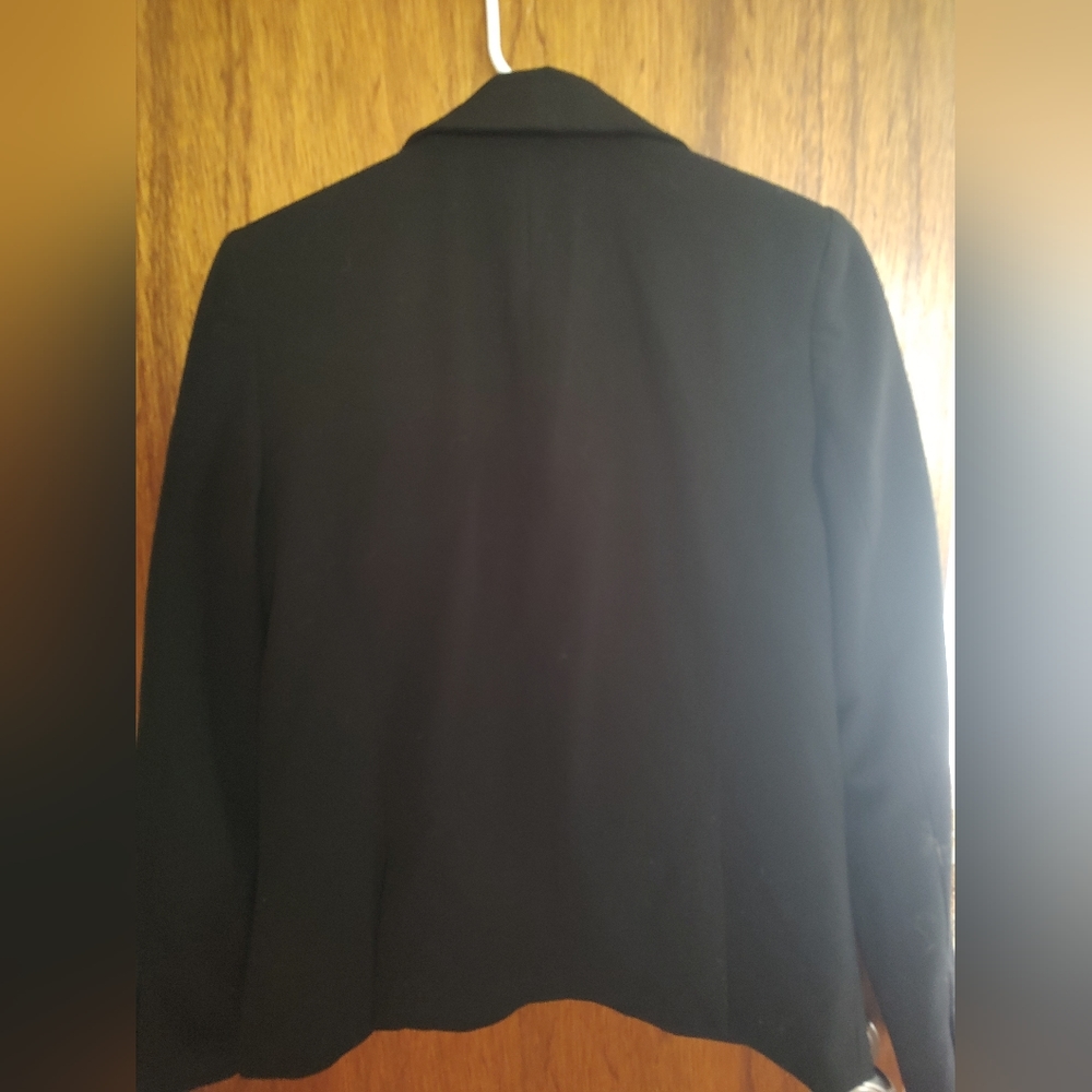 Blazer - Picture 2 of 2